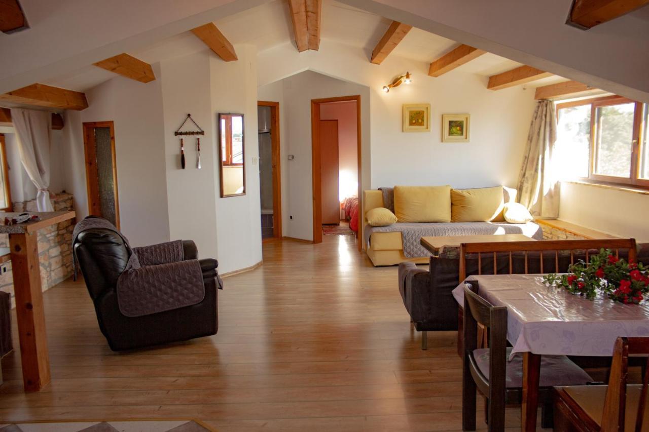 Eti And Mia Holiday Apartments Muntić Kültér fotó