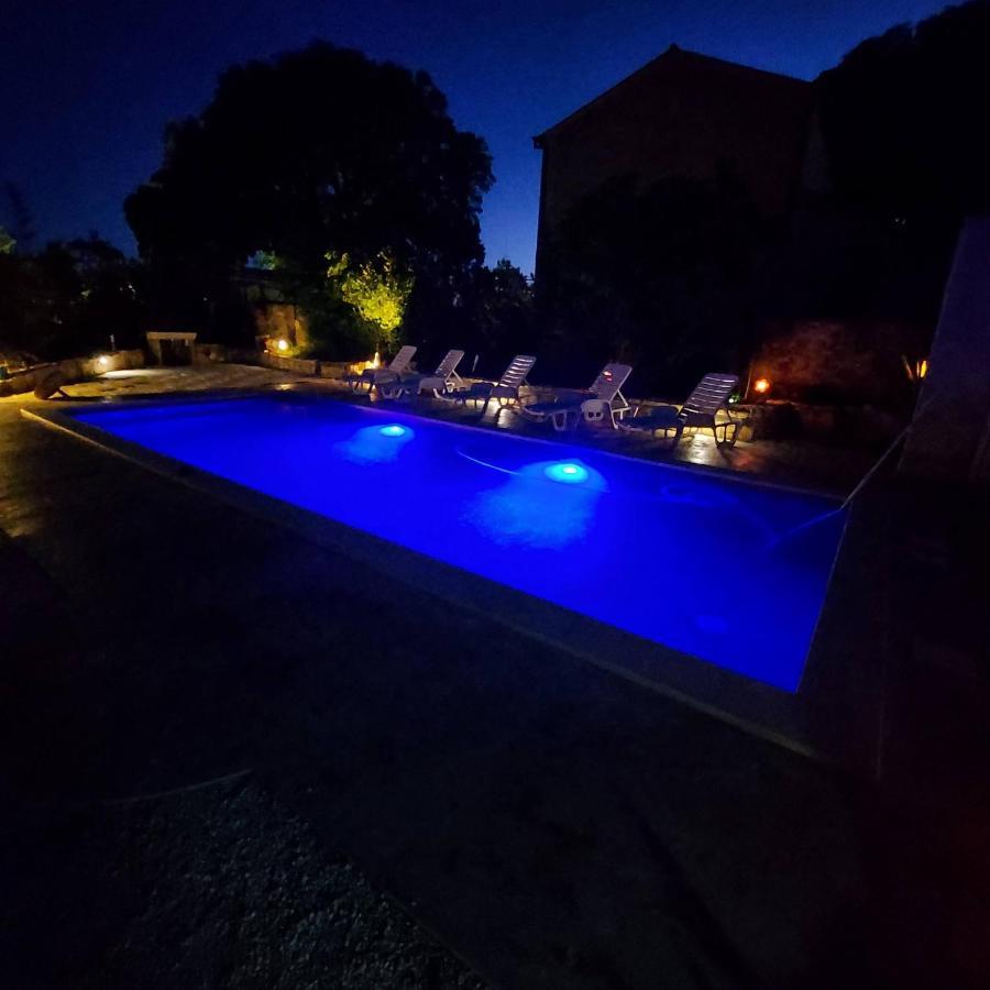 Eti And Mia Holiday Apartments Muntić Kültér fotó